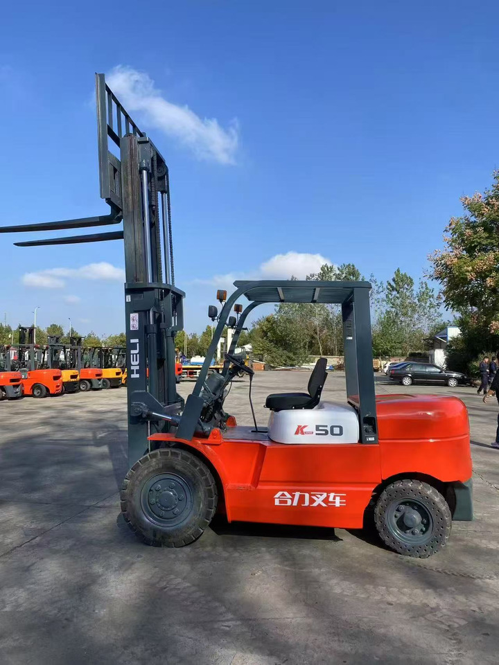 HELI k50 used diesel forklift Customizable mast clamps - Dieselový vysokozdvižný vozík: obrázek 3 HELI k50 used diesel forklift Customizable mast clamps - Dieselový vysokozdvižný vozík: obrázek 3