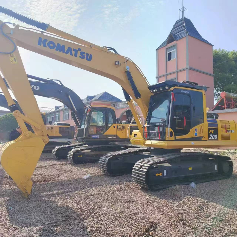 KOMATSU pc200-8N1 used japan brand crawler excavator - Pásové rýpadlo: obrázek 2 KOMATSU pc200-8N1 used japan brand crawler excavator - Pásové rýpadlo: obrázek 2