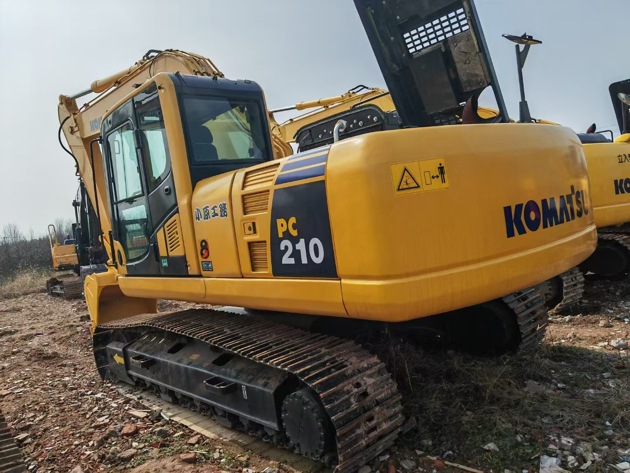 KOMATSU pc210-8 used crawler excavator japan brand hot sale - Pásové rýpadlo: obrázek 1 KOMATSU pc210-8 used crawler excavator japan brand hot sale - Pásové rýpadlo: obrázek 1