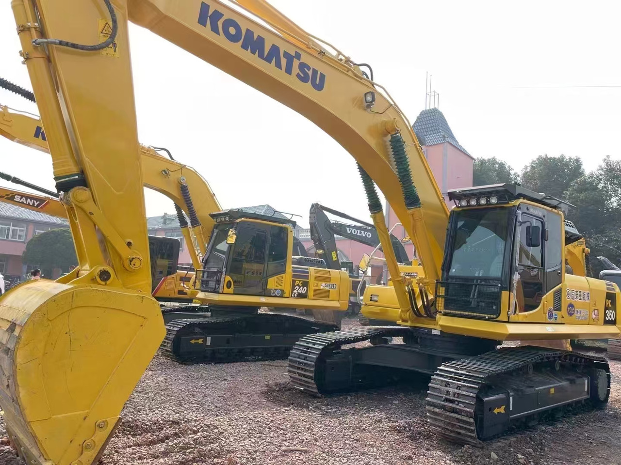 KOMATSU pc350-8 - Pásové rýpadlo: obrázek 4 KOMATSU pc350-8 - Pásové rýpadlo: obrázek 4