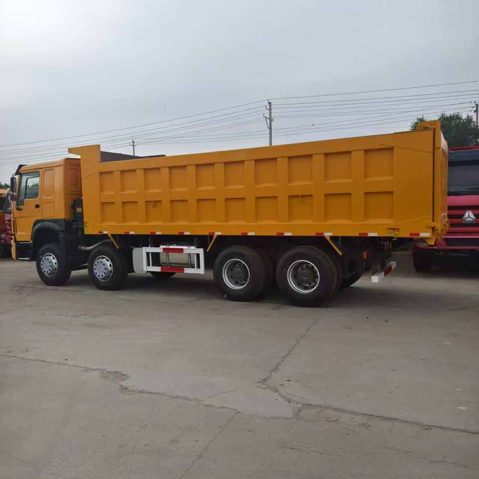 SINOTRUK howo 371 8x4 dump truck - Dampr: obrázek 5 SINOTRUK howo 371 8x4 dump truck - Dampr: obrázek 5