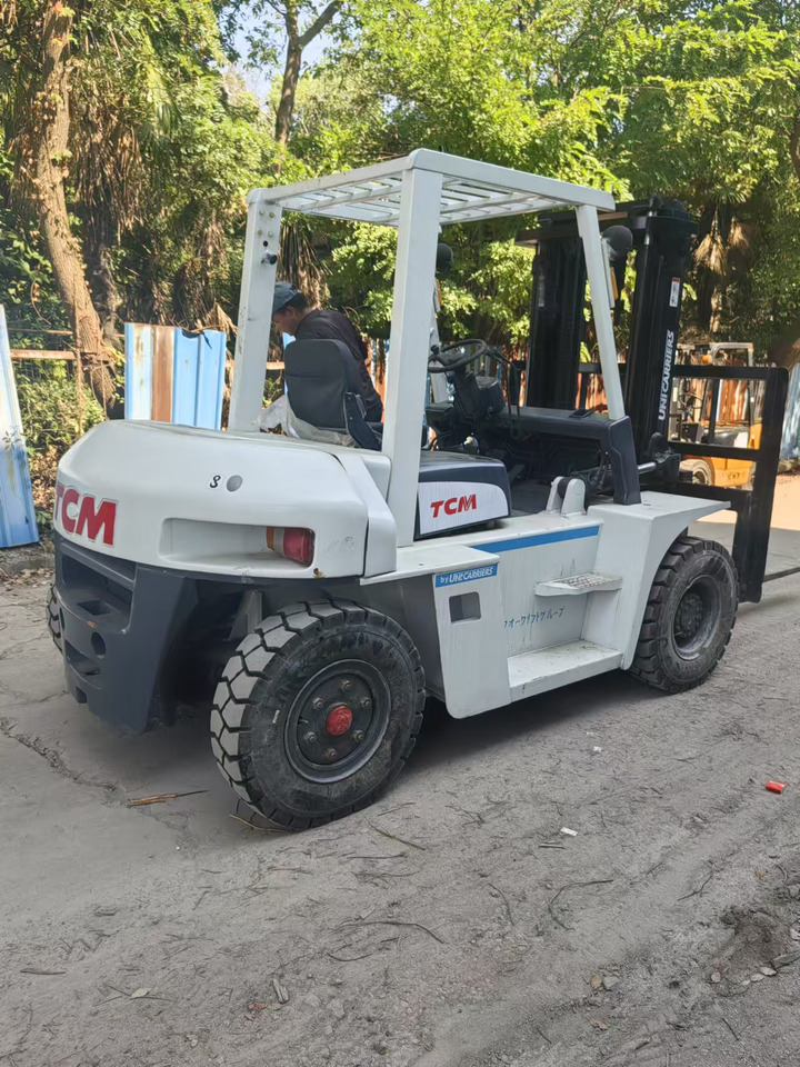 TCM FD50 Japan brand used 5 ton diesel forklift Customizable mast clamps - Dieselový vysokozdvižný vozík: obrázek 4 TCM FD50 Japan brand used 5 ton diesel forklift Customizable mast clamps - Dieselový vysokozdvižný vozík: obrázek 4