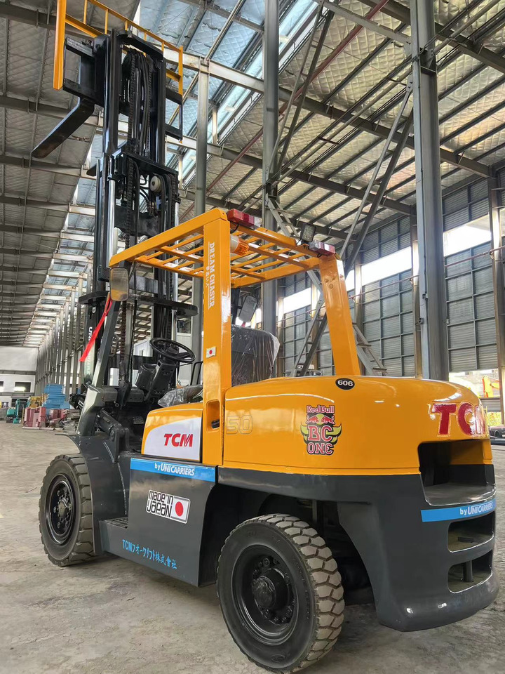 TCM fd50 japan brand original 5 ton diesel forklift 3 section 4.5m Customizable mast clamp side shift - Dieselový vysokozdvižný vozík: obrázek 4 TCM fd50 japan brand original 5 ton diesel forklift 3 section 4.5m Customizable mast clamp side shift - Dieselový vysokozdvižný vozík: obrázek 4