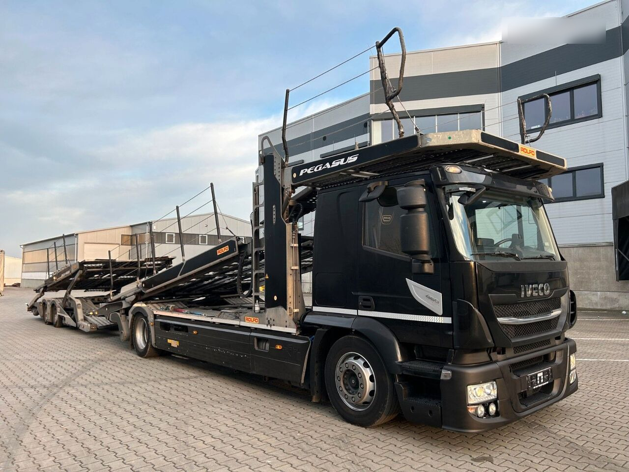 IVECO Stralis 460 + car transporter trailer - Přepravník automobilů: obrázek 3 IVECO Stralis 460 + car transporter trailer - Přepravník automobilů: obrázek 3