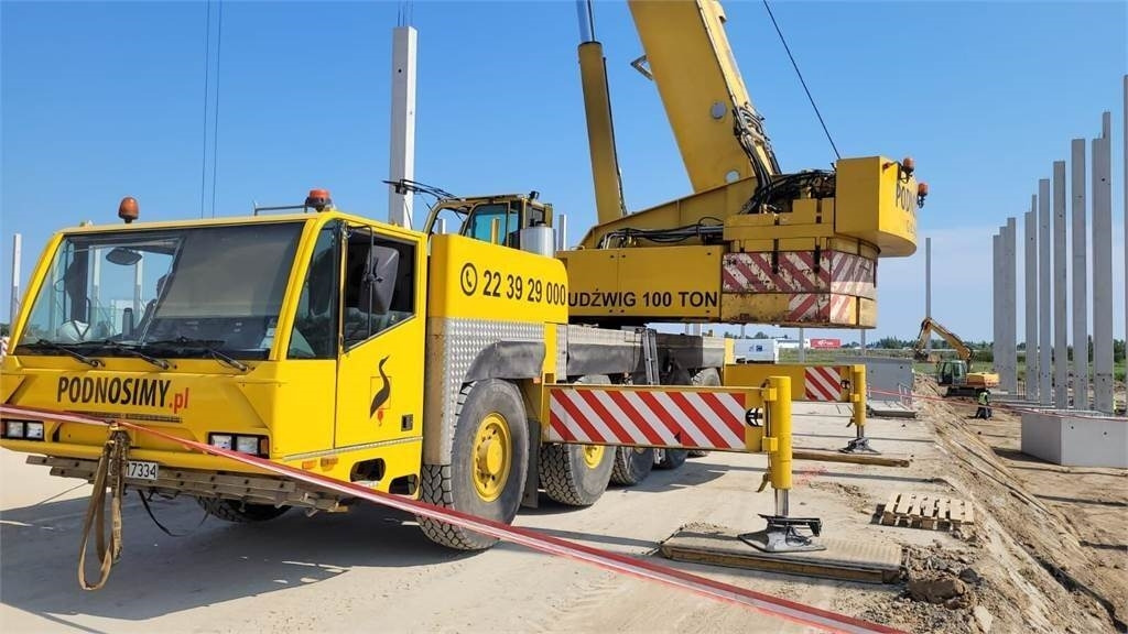 Demag AC-100/5 - Univerzální autojeřáb: obrázek 2 Demag AC-100/5 - Univerzální autojeřáb: obrázek 2