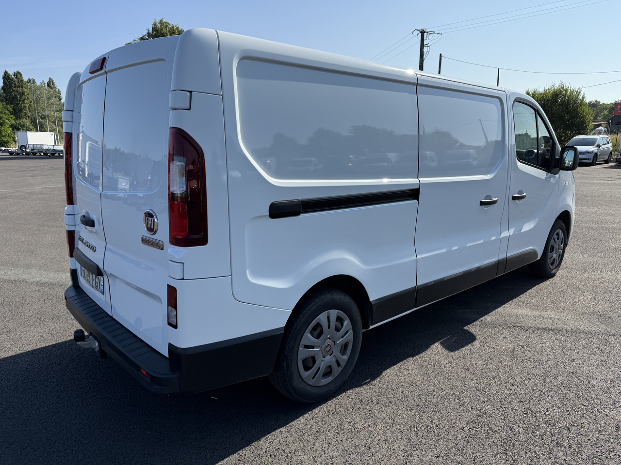 FIAT TALENTO 1T3 LH1 2.0MULTIJET120 PRO LOUNGE + ATTELAGE ET KIT BOIS COMPLET - Furgon: obrázek 5 FIAT TALENTO 1T3 LH1 2.0MULTIJET120 PRO LOUNGE + ATTELAGE ET KIT BOIS COMPLET - Furgon: obrázek 5