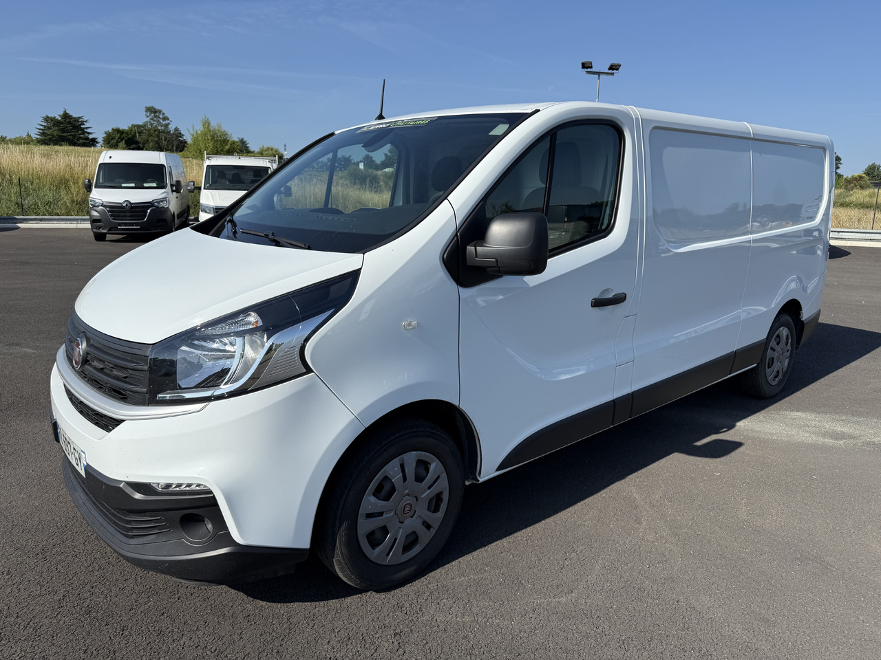 FIAT TALENTO 1T3 LH1 2.0MULTIJET120 PRO LOUNGE + ATTELAGE ET KIT BOIS COMPLET - Furgon: obrázek 2 FIAT TALENTO 1T3 LH1 2.0MULTIJET120 PRO LOUNGE + ATTELAGE ET KIT BOIS COMPLET - Furgon: obrázek 2