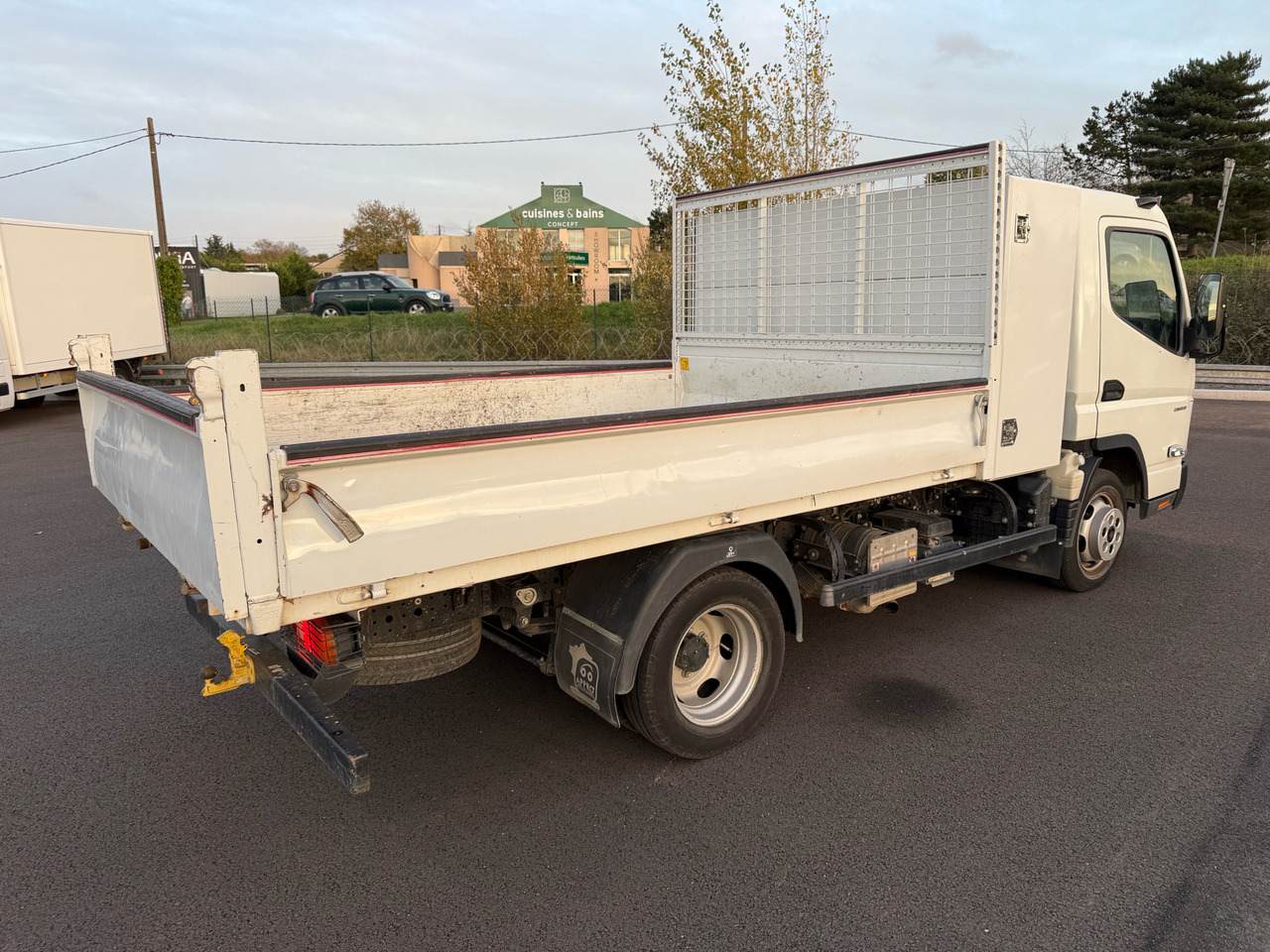 Mitsubishi Canter Fuso - Dodávka sklápěč: obrázek 4 Mitsubishi Canter Fuso - Dodávka sklápěč: obrázek 4