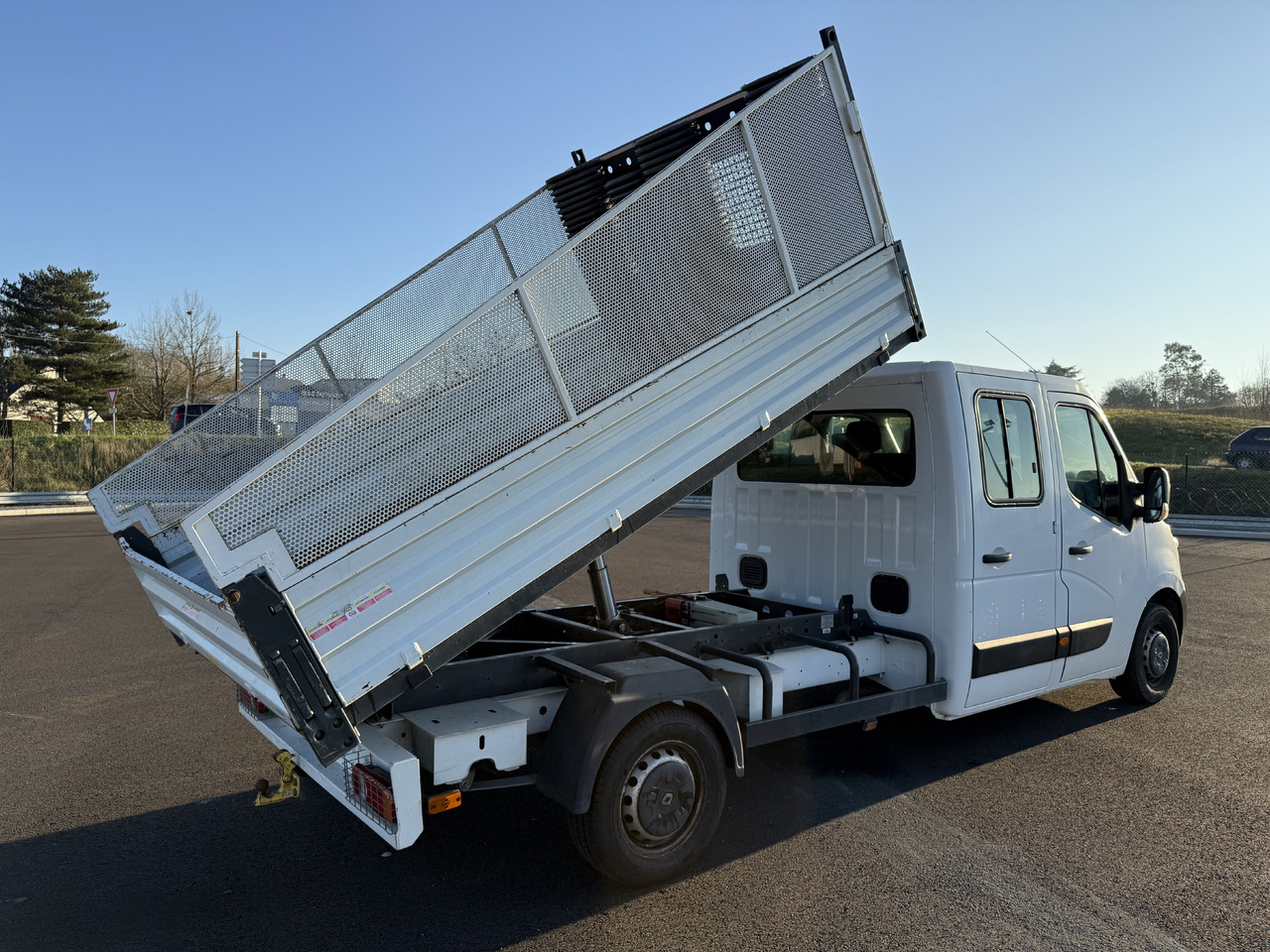 RENAULT MASTER 2.3DCI125 BENNE ACIER DOUBLE CABINE ROUE SIMPLE + REHAUSSE DE RIDELLE - Dodávka sklápěč: obrázek 3 RENAULT MASTER 2.3DCI125 BENNE ACIER DOUBLE CABINE ROUE SIMPLE + REHAUSSE DE RIDELLE - Dodávka sklápěč: obrázek 3