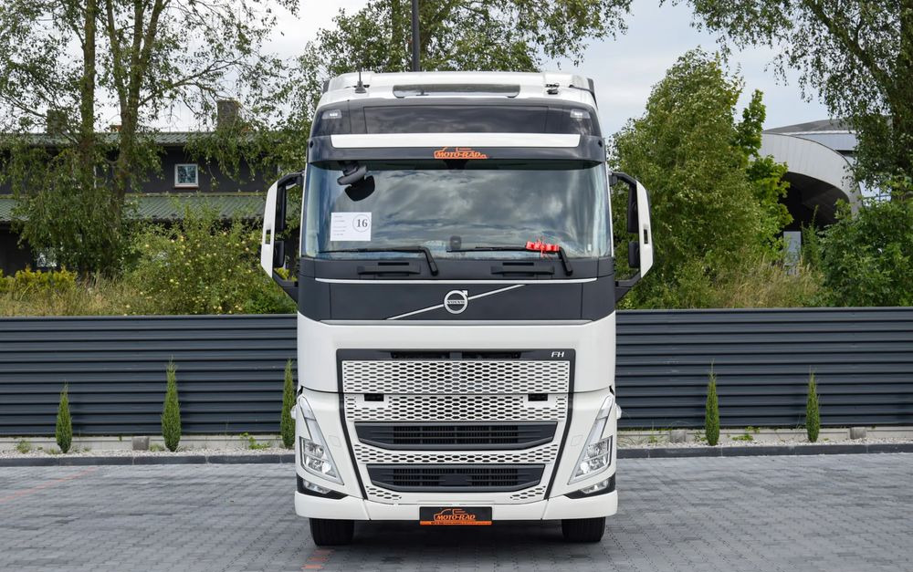 Volvo FH500 / EURO 6 / NOWY MODEL / KLIMATYZACJA POSTOJOWA / ACC / LEDY / 2 ZBIORNIKI PALIWA / FULL SPILERY / 2021 / SERWISOWANY / SPROWADZONY - Tahač: obrázek 2 Volvo FH500 / EURO 6 / NOWY MODEL / KLIMATYZACJA POSTOJOWA / ACC / LEDY / 2 ZBIORNIKI PALIWA / FULL SPILERY / 2021 / SERWISOWANY / SPROWADZONY - Tahač: obrázek 2