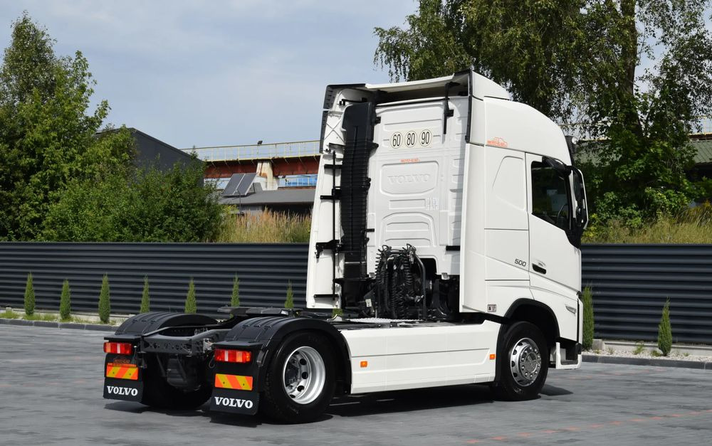 Volvo FH500 / EURO 6 / NOWY MODEL / KLIMATYZACJA POSTOJOWA / ACC / LEDY / 2 ZBIORNIKI PALIWA / FULL SPILERY / 2021 / SERWISOWANY / SPROWADZONY - Tahač: obrázek 5 Volvo FH500 / EURO 6 / NOWY MODEL / KLIMATYZACJA POSTOJOWA / ACC / LEDY / 2 ZBIORNIKI PALIWA / FULL SPILERY / 2021 / SERWISOWANY / SPROWADZONY - Tahač: obrázek 5