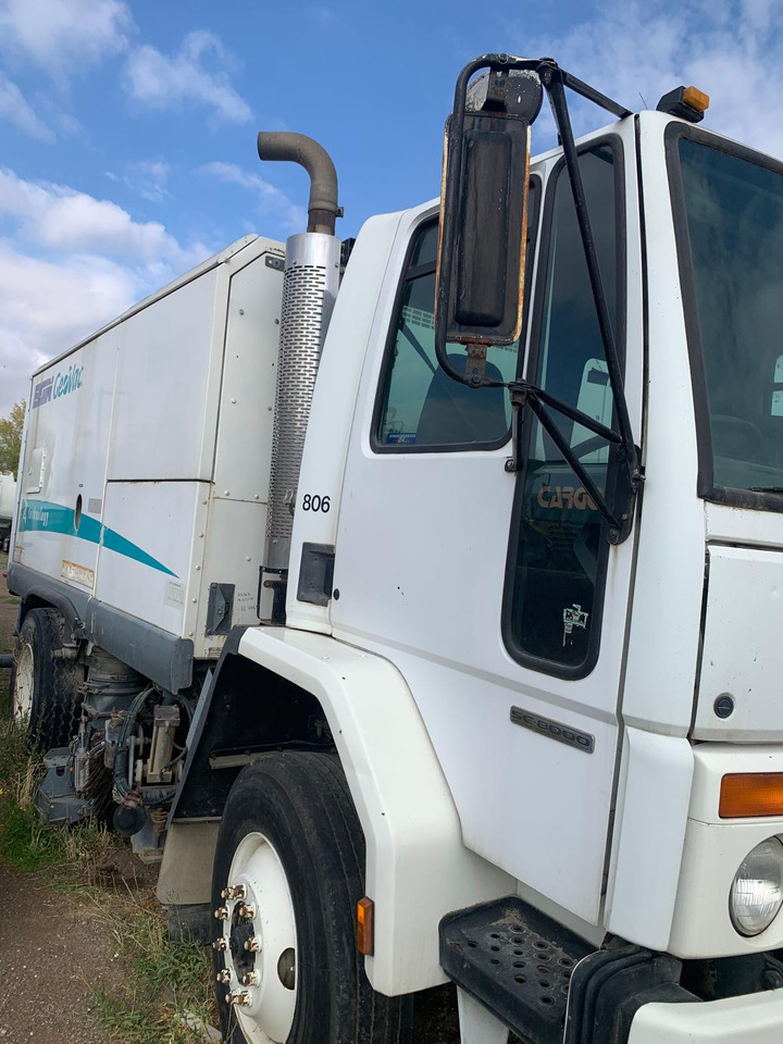 ELGIN GEOVAC VACUUM SWEEPER E TECHNOLOGY - Zametací vůz: obrázek 2 ELGIN GEOVAC VACUUM SWEEPER E TECHNOLOGY - Zametací vůz: obrázek 2