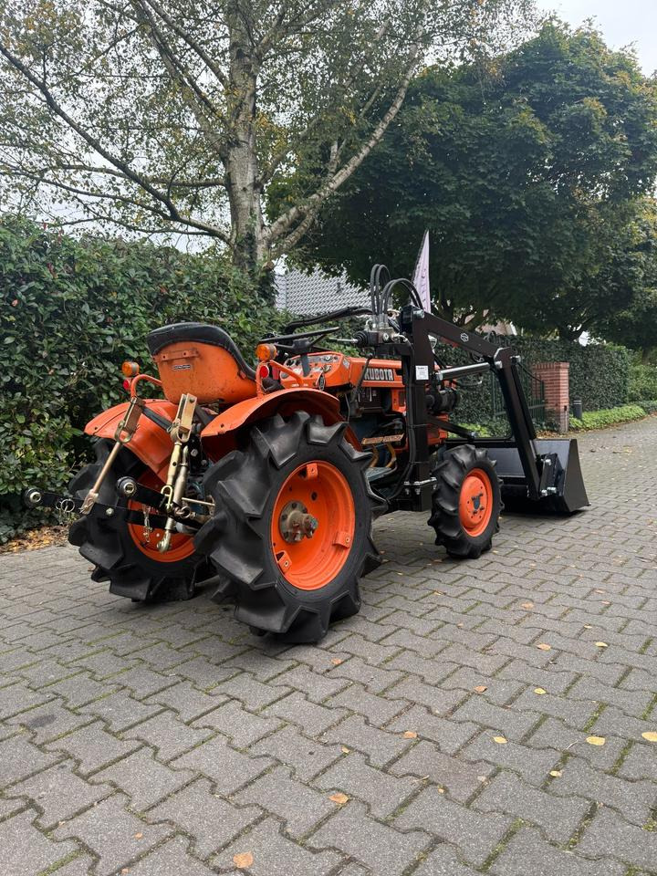 Angebot Kleintraktor Kubota B7001 mit Frontlader - Malotraktor: obrázek 5 Angebot Kleintraktor Kubota B7001 mit Frontlader - Malotraktor: obrázek 5