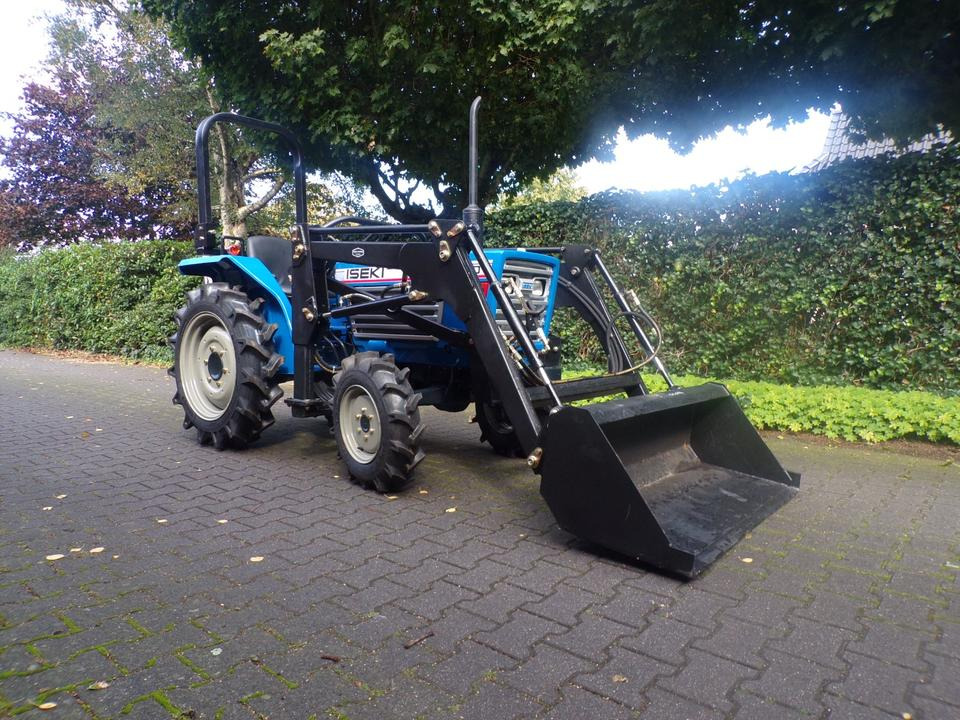 Kleintraktor Iseki TU1700 mit Frontlader ab 125 € pro Monat. - Malotraktor: obrázek 2 Kleintraktor Iseki TU1700 mit Frontlader ab 125 € pro Monat. - Malotraktor: obrázek 2