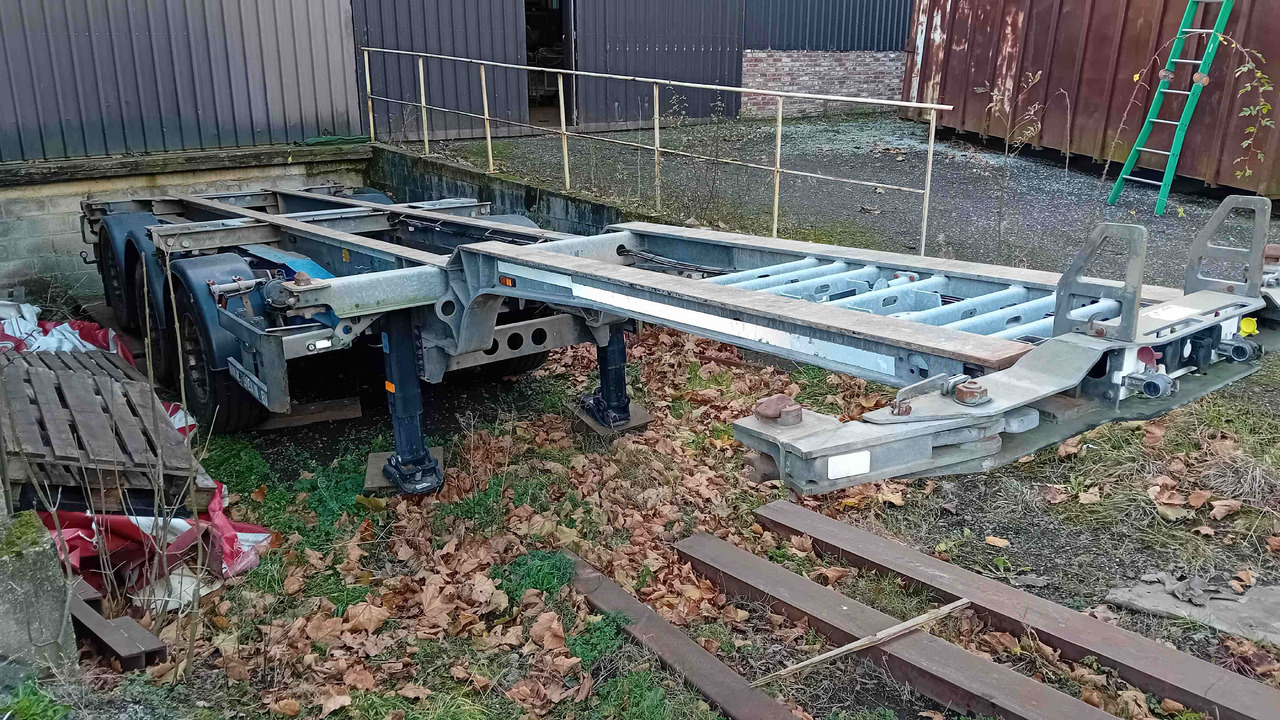 SCHMITZ CARGOBULL châssis porte-conteneur semi-remorque Os  - type SGF*3 - adaptable pour conteneur 20' et 40' - Kontejnerovy návěs/ Výměnná nástavba: obrázek 1 SCHMITZ CARGOBULL châssis porte-conteneur semi-remorque Os  - type SGF*3 - adaptable pour conteneur 20' et 40' - Kontejnerovy návěs/ Výměnná nástavba: obrázek 1