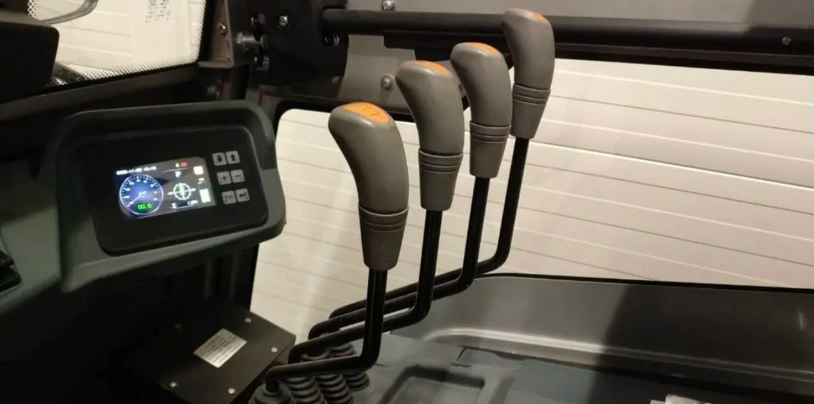 HELI CPD25-GE2DLI - Elektrický vysokozdvižný vozík: obrázek 2 HELI CPD25-GE2DLI - Elektrický vysokozdvižný vozík: obrázek 2