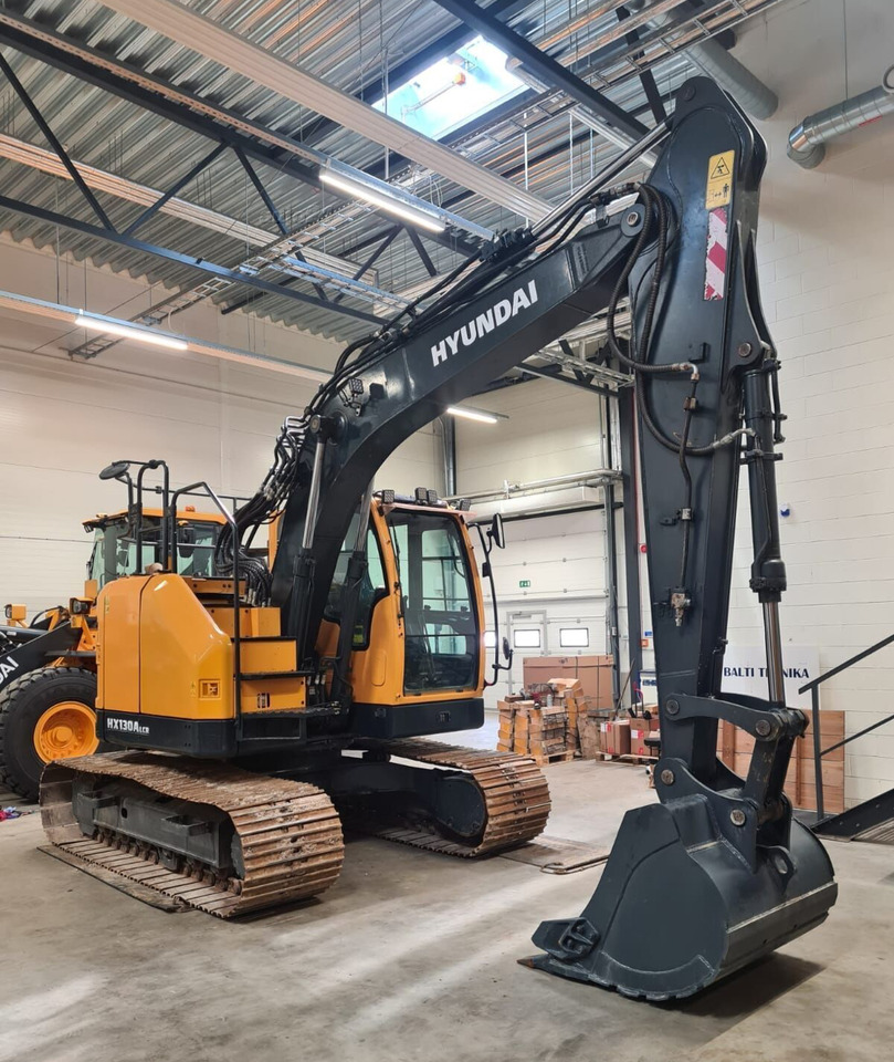 HYUNDAI HX130ALCR - Pásové rýpadlo: obrázek 4 HYUNDAI HX130ALCR - Pásové rýpadlo: obrázek 4