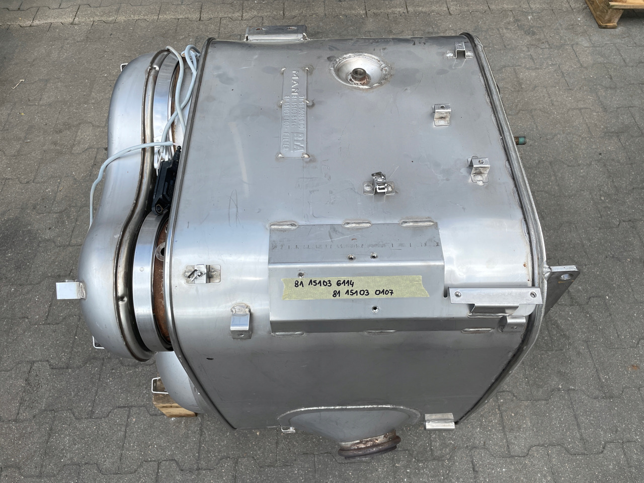 KATALIZATOR MAN TGX TGS EURO 6 DPF TŁUMIK WYDECH 81151036114 - Výfukové potrubí pro Nákladní auto: obrázek 2 KATALIZATOR MAN TGX TGS EURO 6 DPF TŁUMIK WYDECH 81151036114 - Výfukové potrubí pro Nákladní auto: obrázek 2