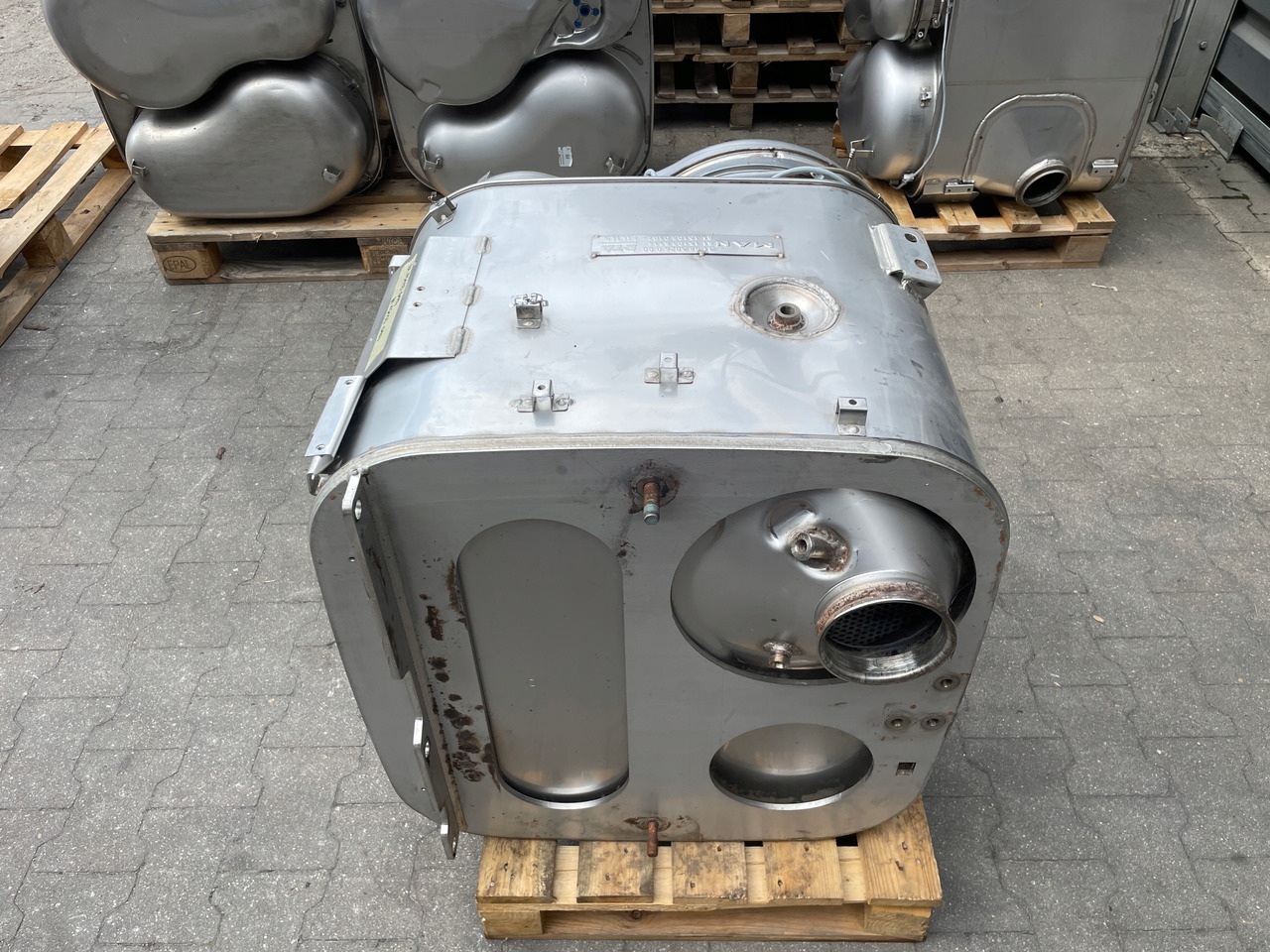 KATALIZATOR MAN TGX TGS EURO 6 DPF TŁUMIK WYDECH 81151036114 - Výfukové potrubí pro Nákladní auto: obrázek 5 KATALIZATOR MAN TGX TGS EURO 6 DPF TŁUMIK WYDECH 81151036114 - Výfukové potrubí pro Nákladní auto: obrázek 5