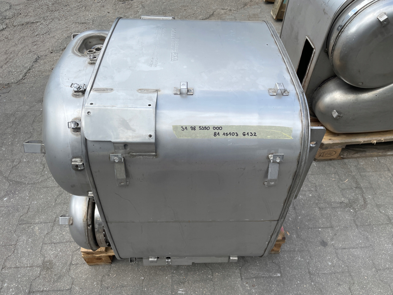 KATALIZATOR MAN TGX TGS EURO 6 DPF TŁUMIK WYDECH 81151036132 - Výfukové potrubí pro Nákladní auto: obrázek 2 KATALIZATOR MAN TGX TGS EURO 6 DPF TŁUMIK WYDECH 81151036132 - Výfukové potrubí pro Nákladní auto: obrázek 2