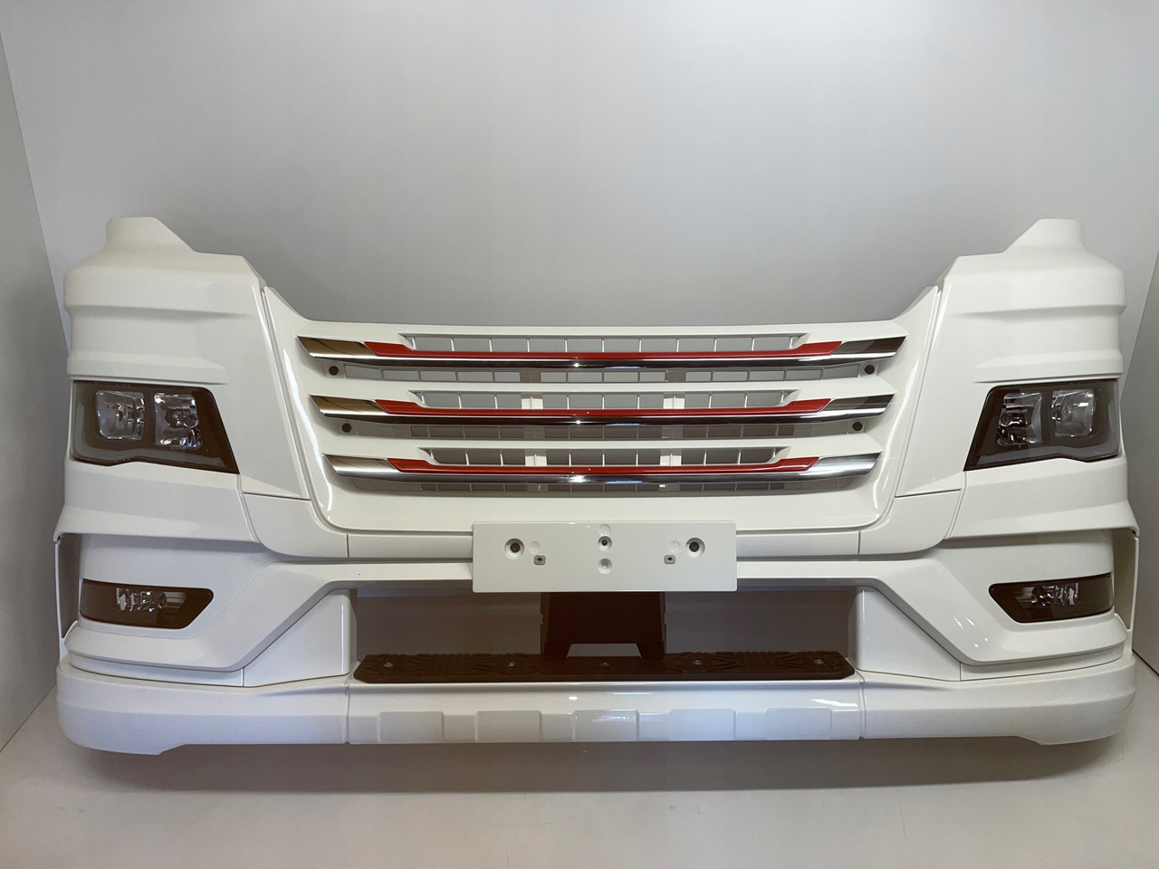 KOMPLETNY ZDERZAK MAN TG3 TGX3 TGX 3 ORYGINALNY KOLOR RAL 9010 - Nárazník pro Nákladní auto: obrázek 1 KOMPLETNY ZDERZAK MAN TG3 TGX3 TGX 3 ORYGINALNY KOLOR RAL 9010 - Nárazník pro Nákladní auto: obrázek 1