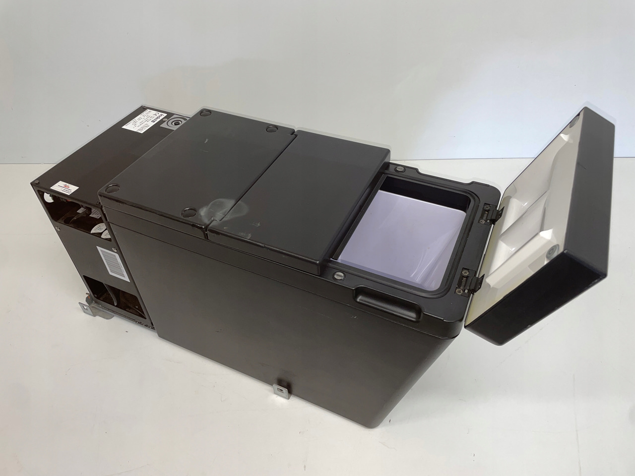 LODÓWKA CHŁODZIARKA IVECO STRALIS INTEL B 504195453 - Kabina a interiér pro Nákladní auto: obrázek 3 LODÓWKA CHŁODZIARKA IVECO STRALIS INTEL B 504195453 - Kabina a interiér pro Nákladní auto: obrázek 3