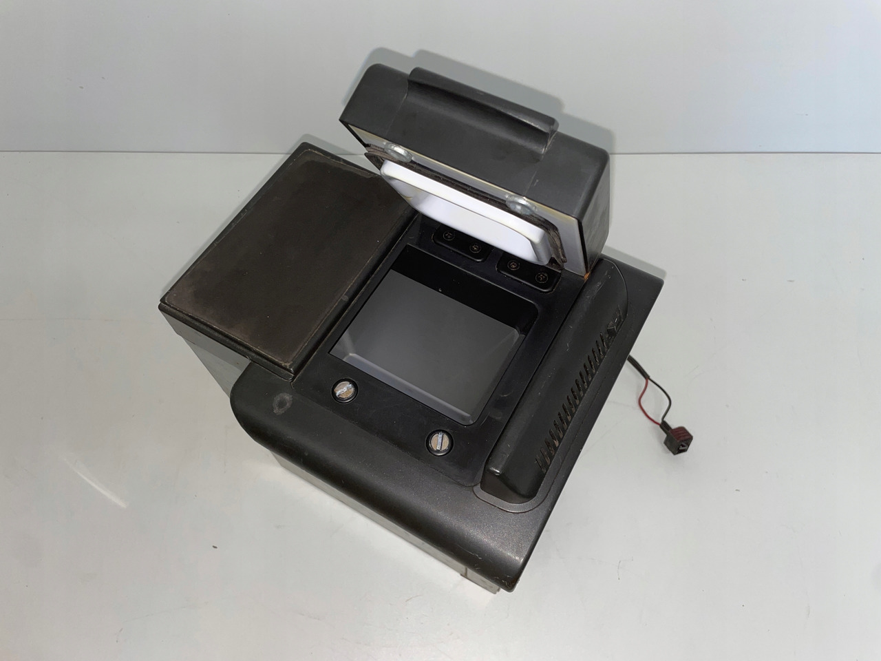 LODÓWKA CHŁODZIARKA RENAULT MAGNUM DXI 24V 6L 60W 5010309920 - Kabina a interiér pro Nákladní auto: obrázek 2 LODÓWKA CHŁODZIARKA RENAULT MAGNUM DXI 24V 6L 60W 5010309920 - Kabina a interiér pro Nákladní auto: obrázek 2