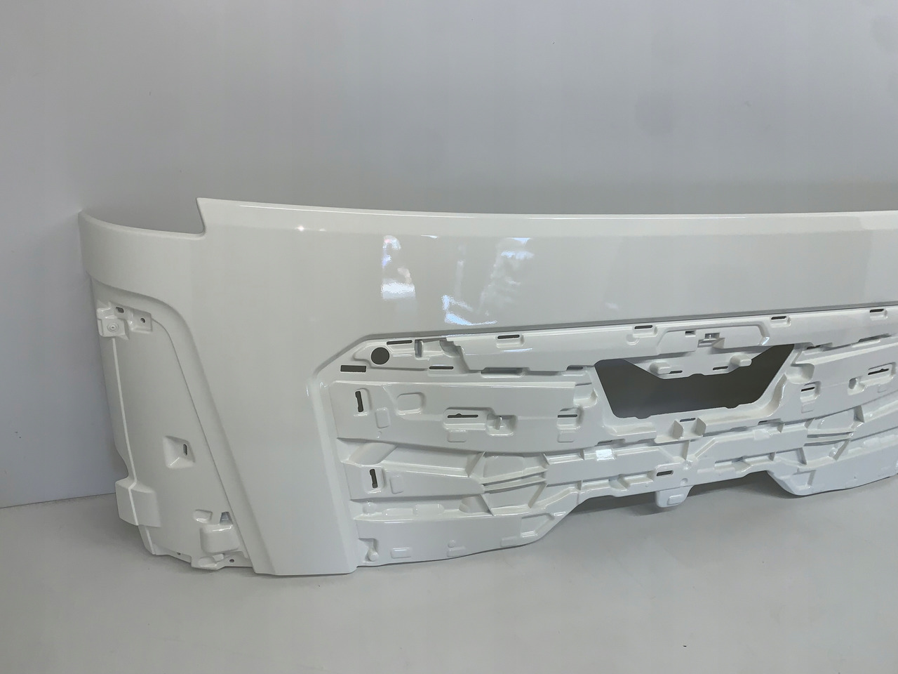 MASKA ATRAPA MAN TGL TGM TG3 TGS NOWY MODEL 2021 RAL 9010 - Kapota pro Nákladní auto: obrázek 2 MASKA ATRAPA MAN TGL TGM TG3 TGS NOWY MODEL 2021 RAL 9010 - Kapota pro Nákladní auto: obrázek 2