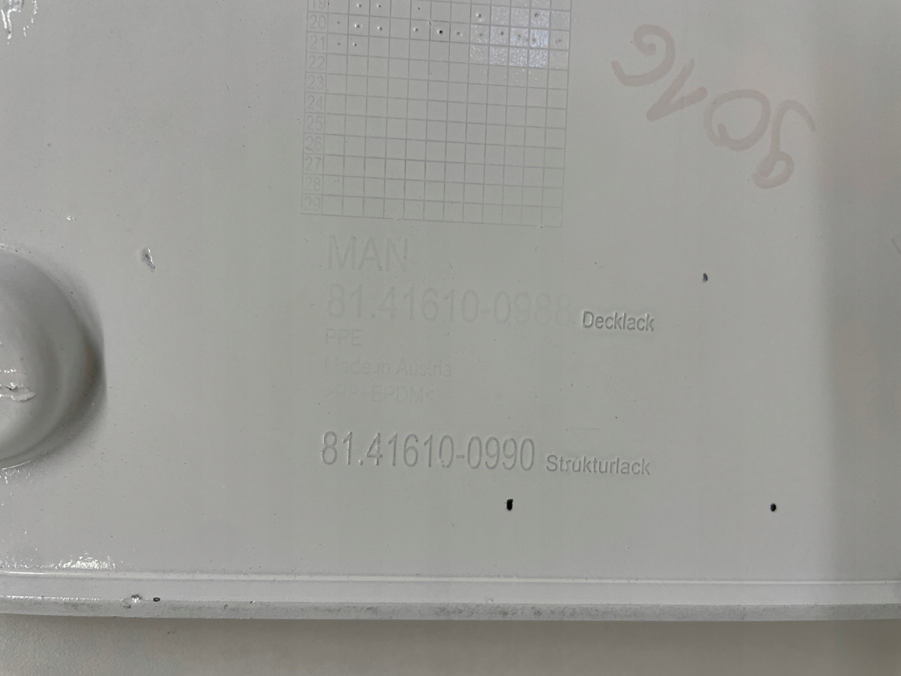 PRAWE ZAKOŃCZENIE ZDERZAKA MAN TGX TG3 MASKOWNICA 81416100988 - Nárazník pro Nákladní auto: obrázek 3 PRAWE ZAKOŃCZENIE ZDERZAKA MAN TGX TG3 MASKOWNICA 81416100988 - Nárazník pro Nákladní auto: obrázek 3