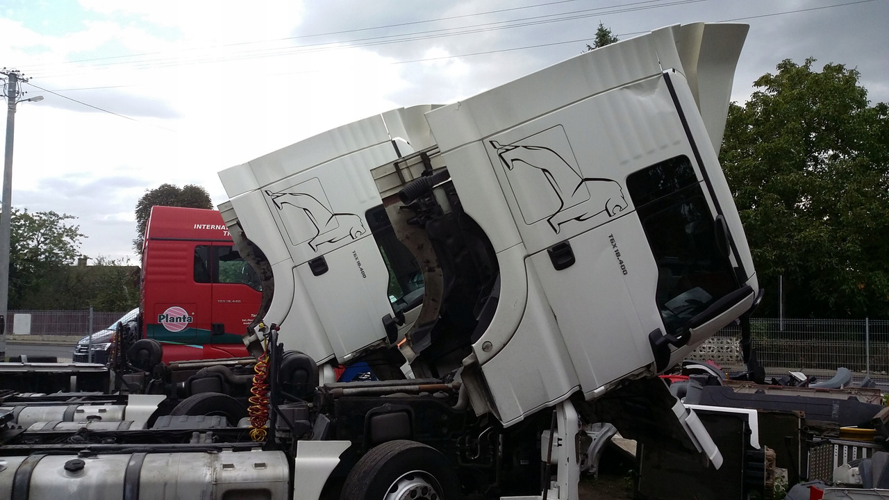 SPOILER SPOJLER OWIEWKA DACH DESKA MAN TGX XL - Aerodynamika/ Spoilery pro Nákladní auto: obrázek 3 SPOILER SPOJLER OWIEWKA DACH DESKA MAN TGX XL - Aerodynamika/ Spoilery pro Nákladní auto: obrázek 3