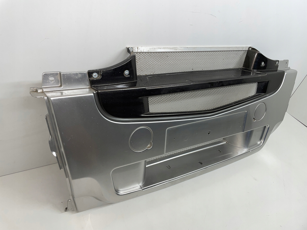 ŚRODEK ZDERZAK NAKŁADKA OSŁONA RENAULT MAGNUM DXI - Nárazník pro Nákladní auto: obrázek 3 ŚRODEK ZDERZAK NAKŁADKA OSŁONA RENAULT MAGNUM DXI - Nárazník pro Nákladní auto: obrázek 3