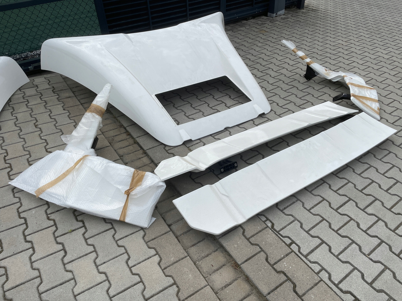 Spoiler Zakabinowy Górny Boczny Spoilery Zakabinowe Man TGX3 TG3 TGX 3 - Aerodynamika/ Spoilery pro Nákladní auto: obrázek 1 Spoiler Zakabinowy Górny Boczny Spoilery Zakabinowe Man TGX3 TG3 TGX 3 - Aerodynamika/ Spoilery pro Nákladní auto: obrázek 1