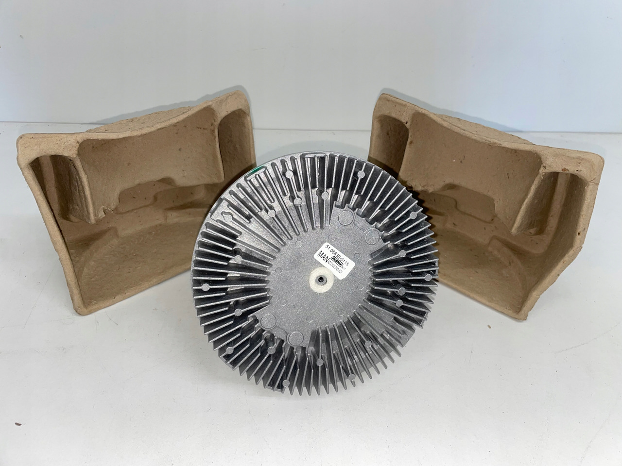 WISKOZA SPRZĘGŁO WISKOTYCZNE MAN TGA D28 - Ventilátor: obrázek 1 WISKOZA SPRZĘGŁO WISKOTYCZNE MAN TGA D28 - Ventilátor: obrázek 1