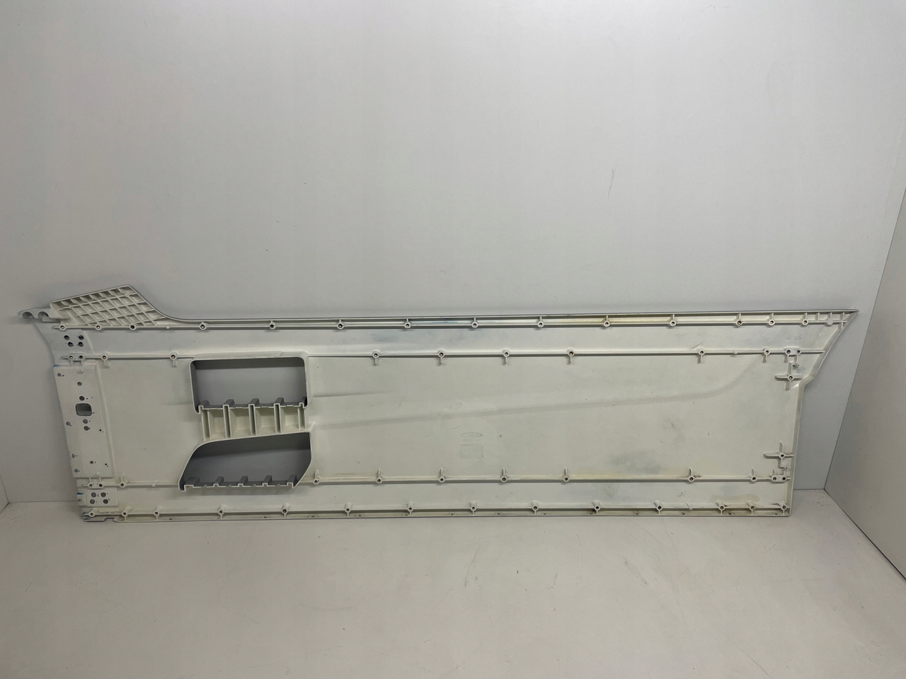 ZABUDOWA MIĘDZYOSIOWA SPOILER FORD F-MAX F MAX - Aerodynamika/ Spoilery pro Nákladní auto: obrázek 5 ZABUDOWA MIĘDZYOSIOWA SPOILER FORD F-MAX F MAX - Aerodynamika/ Spoilery pro Nákladní auto: obrázek 5