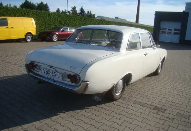 Ford Taunus - Sedan: obrázek 4 Ford Taunus - Sedan: obrázek 4