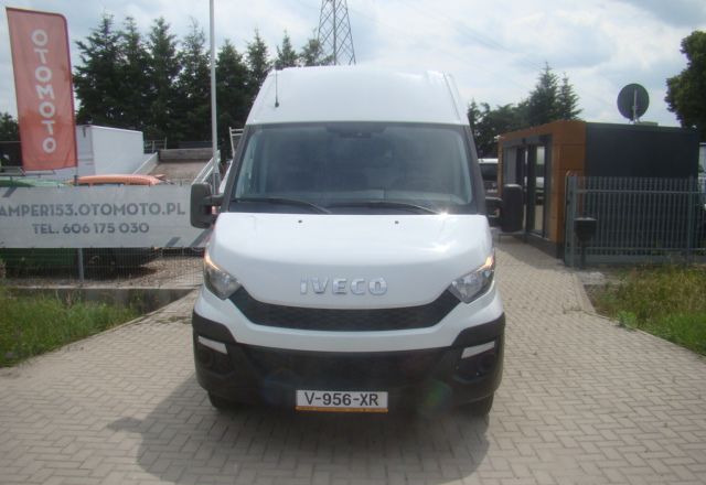 Iveco DAILY 35 C 15 MAXI BLIŹNIAKI 3.5T - Furgon: obrázek 3 Iveco DAILY 35 C 15 MAXI BLIŹNIAKI 3.5T - Furgon: obrázek 3