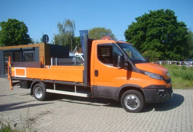 Iveco DAILY 35 C 15 WINDA 750KG 3.5T NA HAKU - Dodávka valník: obrázek 4 Iveco DAILY 35 C 15 WINDA 750KG 3.5T NA HAKU - Dodávka valník: obrázek 4