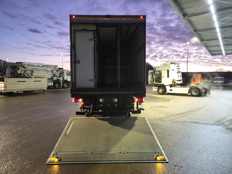 Volvo FM 330 Automatic Taillift Clima Cruise PTO LED Refrigerated Truck Euro6 2015 - Chladírenský nákladní automobil: obrázek 5 Volvo FM 330 Automatic Taillift Clima Cruise PTO LED Refrigerated Truck Euro6 2015 - Chladírenský nákladní automobil: obrázek 5