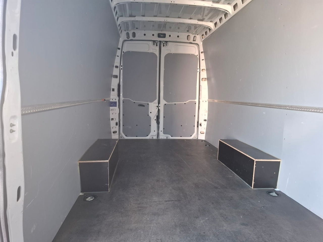 Furgon Iveco 35-160V/P, Luftfed., KLima, HiMatic, DAB,.: obrázek 20