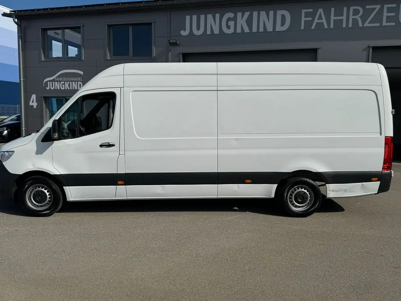 Mercedes-Benz Sprinter 316 CDI Maxi Lang Klima MBUX - Furgon: obrázek 3 Mercedes-Benz Sprinter 316 CDI Maxi Lang Klima MBUX - Furgon: obrázek 3