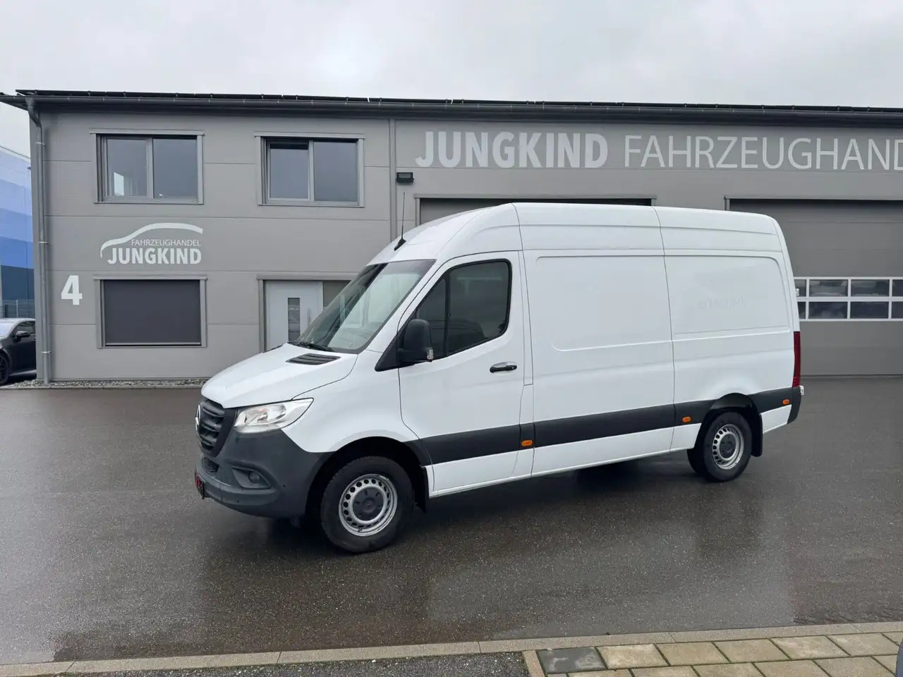 Mercedes-Benz Sprinter 317 CDI Lang Hoch Klima MBUX AHK 2,8t - Furgon: obrázek 1 Mercedes-Benz Sprinter 317 CDI Lang Hoch Klima MBUX AHK 2,8t - Furgon: obrázek 1