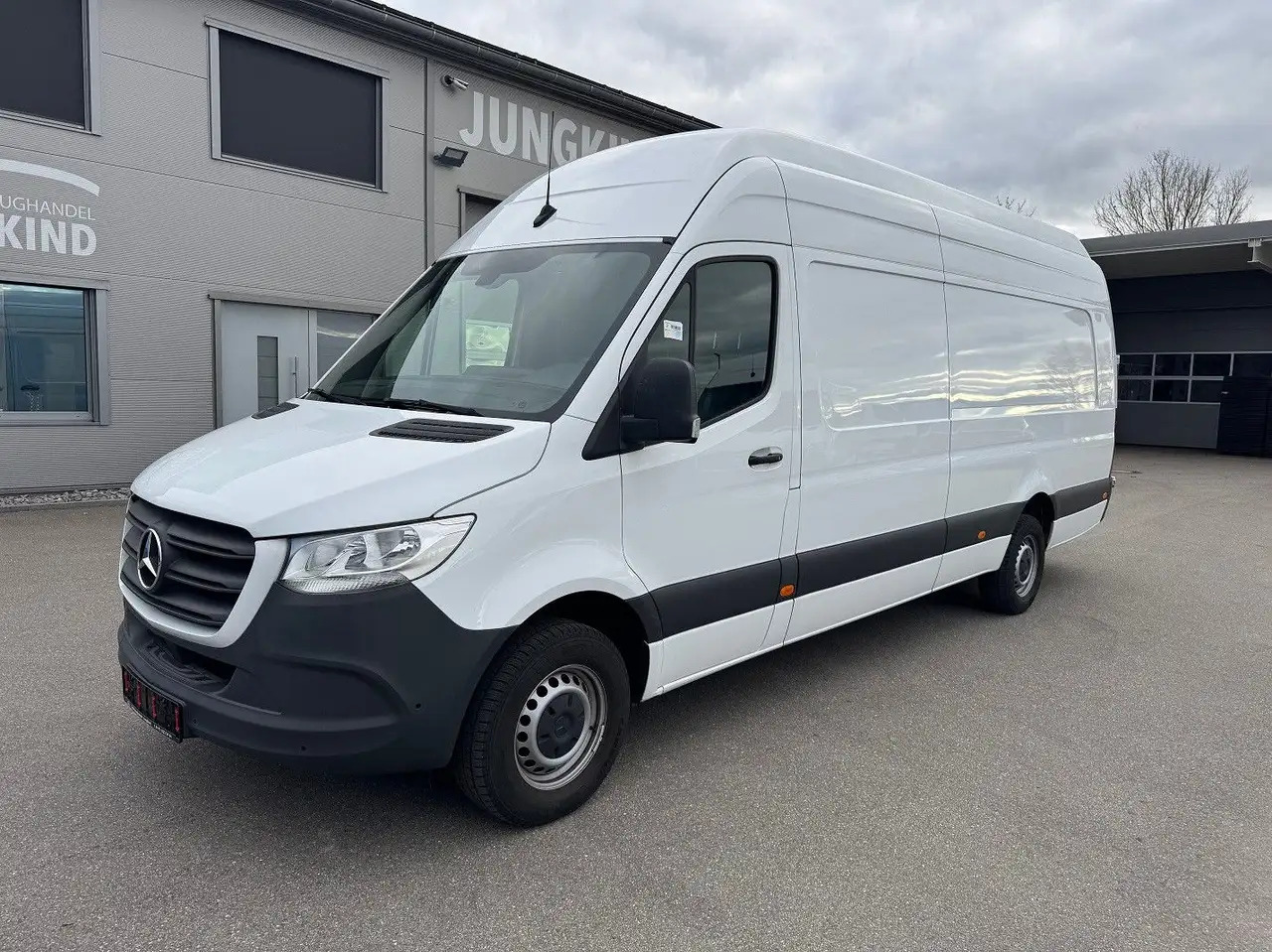 Mercedes-Benz Sprinter 317 CDI Maxi Lang Extralang XXL MBUX - Furgon: obrázek 1 Mercedes-Benz Sprinter 317 CDI Maxi Lang Extralang XXL MBUX - Furgon: obrázek 1