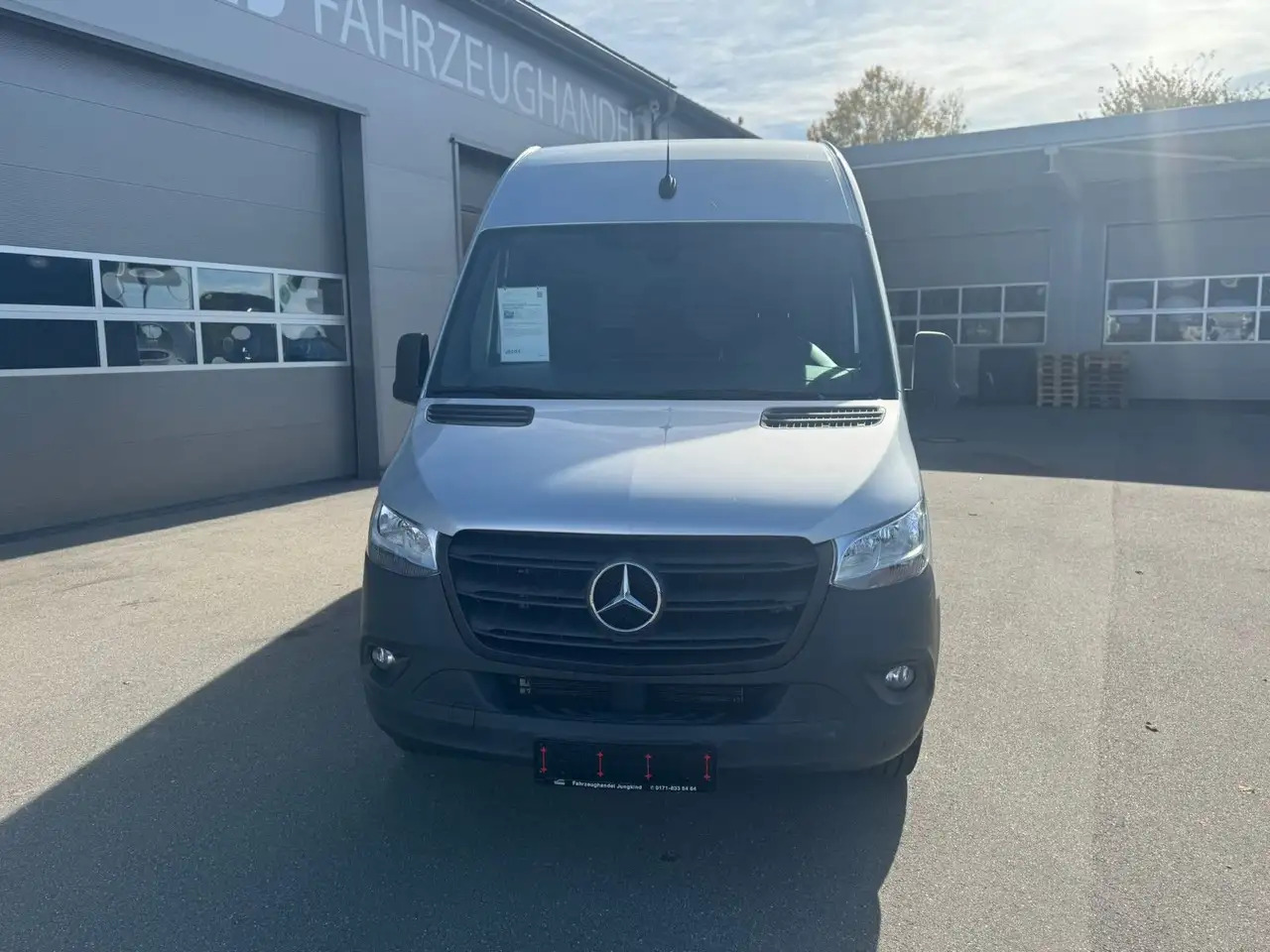 Mercedes-Benz Sprinter 317 CDI Maxi Lang Silber Klima MBUX AHK - Furgon: obrázek 2 Mercedes-Benz Sprinter 317 CDI Maxi Lang Silber Klima MBUX AHK - Furgon: obrázek 2