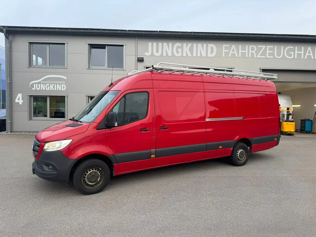 Mercedes-Benz Sprinter 317 CDI Maxi Lang XXL Extralang MBUX - Furgon: obrázek 1 Mercedes-Benz Sprinter 317 CDI Maxi Lang XXL Extralang MBUX - Furgon: obrázek 1
