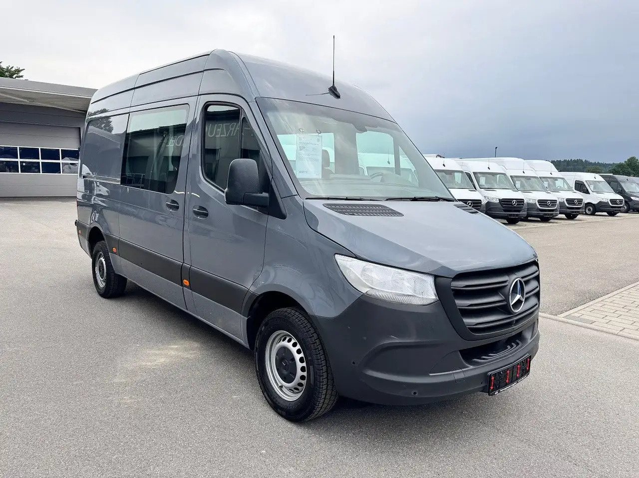 Mercedes-Benz Sprinter 319 CDI Mixto Lang Hoch Klima AHK - Dodávka s dvojitou kabinou: obrázek 2 Mercedes-Benz Sprinter 319 CDI Mixto Lang Hoch Klima AHK - Dodávka s dvojitou kabinou: obrázek 2