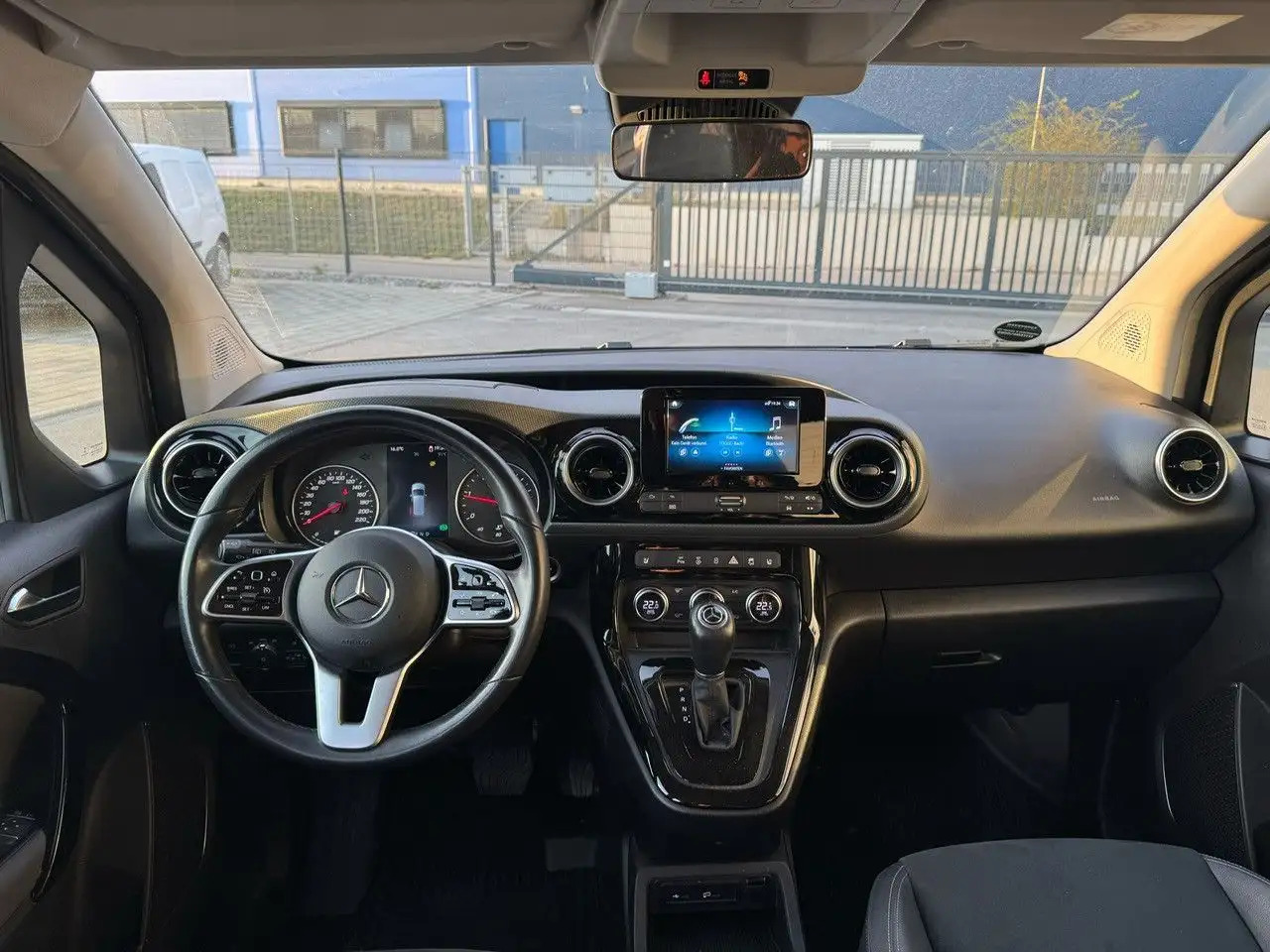 Mercedes-Benz T-Class T -Klasse 160 d standard - Osobní auto: obrázek 4 Mercedes-Benz T-Class T -Klasse 160 d standard - Osobní auto: obrázek 4