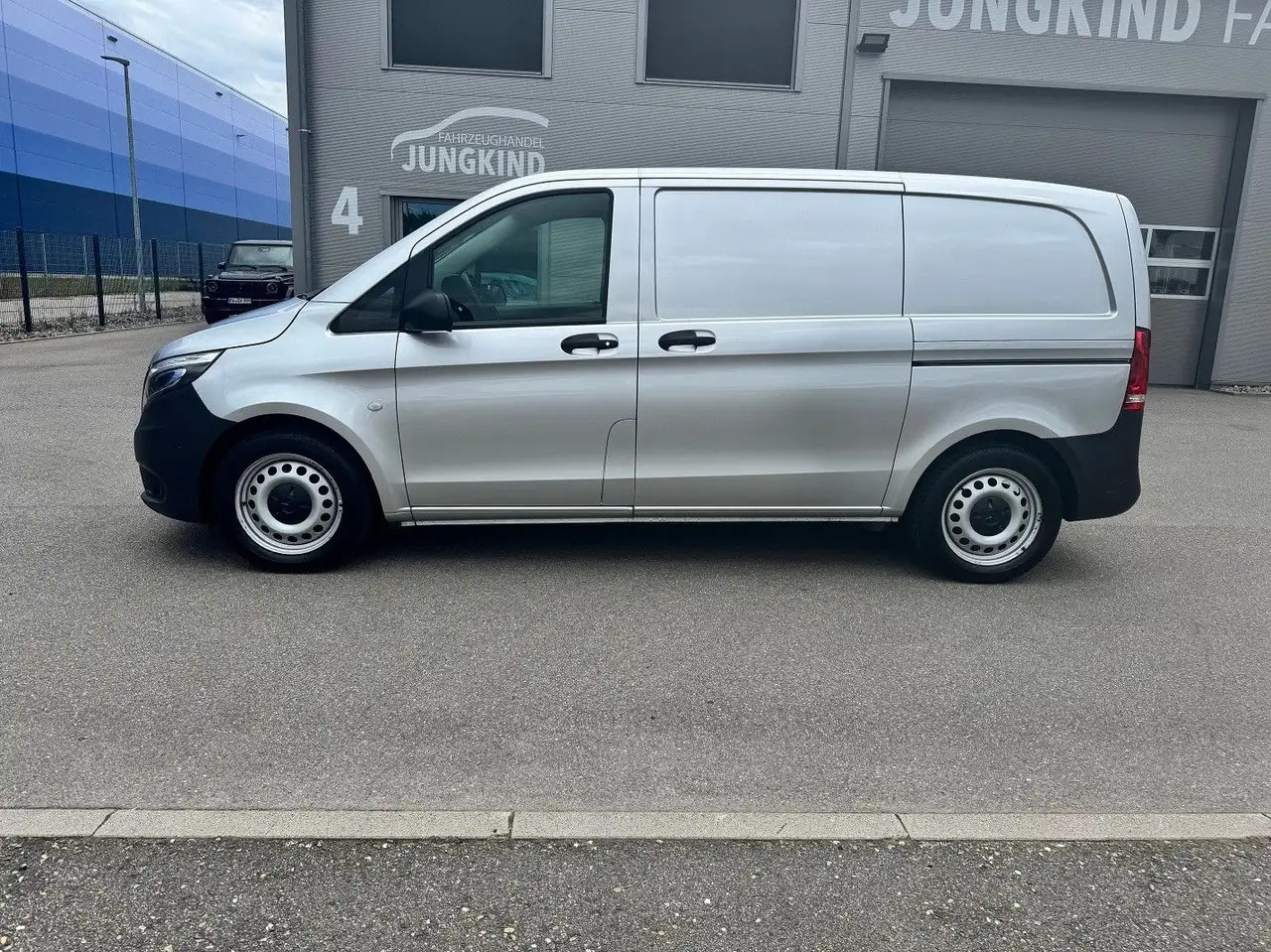 Mercedes-Benz Vito 114 CDI Kompakt Silber Klima Bott - Furgon: obrázek 3 Mercedes-Benz Vito 114 CDI Kompakt Silber Klima Bott - Furgon: obrázek 3