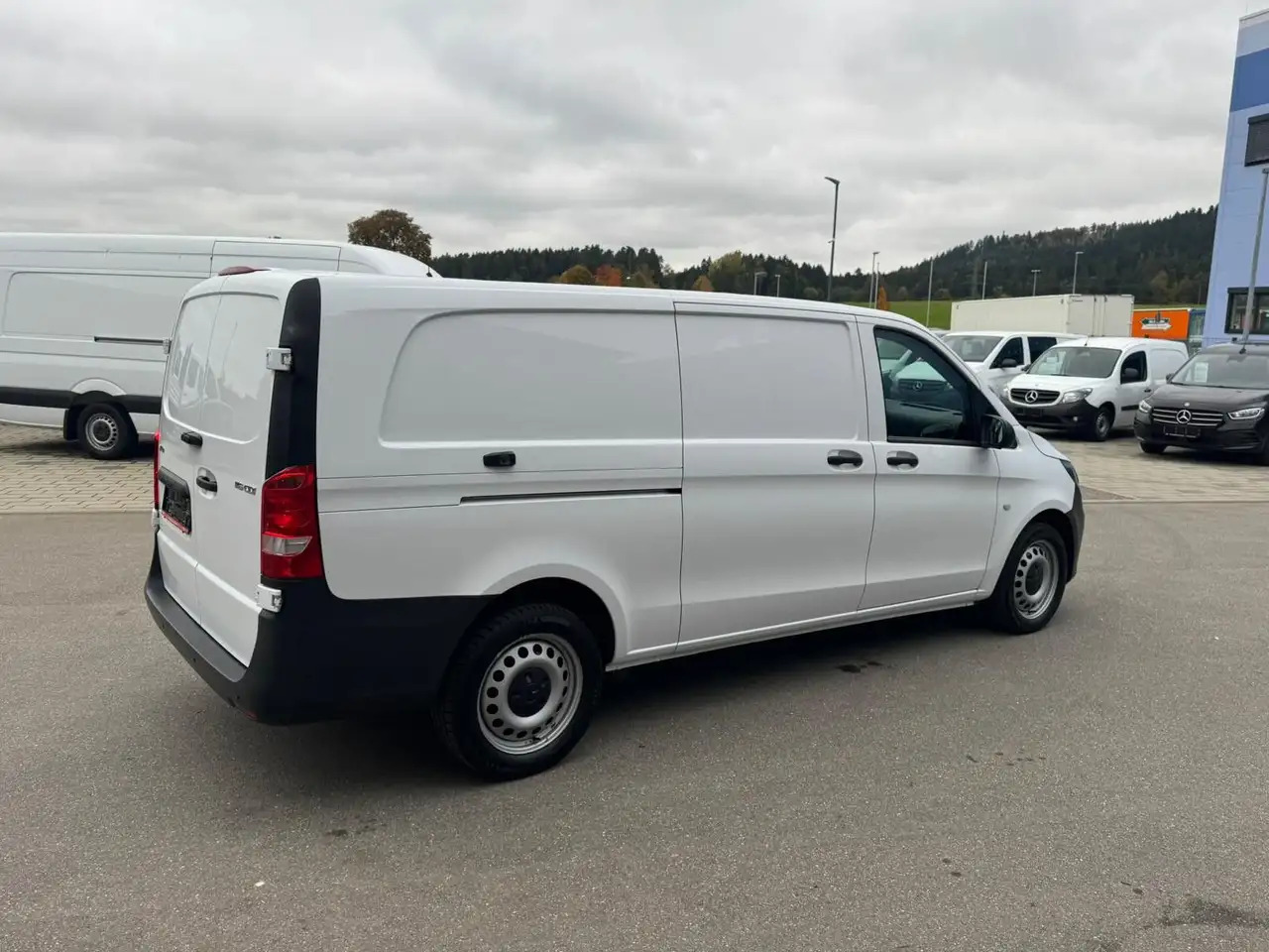 Mercedes-Benz Vito 116 CDI Lang Extralang XXL Klima - Furgon: obrázek 3 Mercedes-Benz Vito 116 CDI Lang Extralang XXL Klima - Furgon: obrázek 3