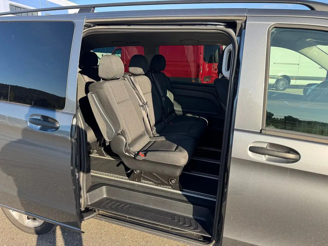 Osobní auto Mercedes-Benz Vito Tourer 119 CDI Edition 4x4 Lang: obrázek 7