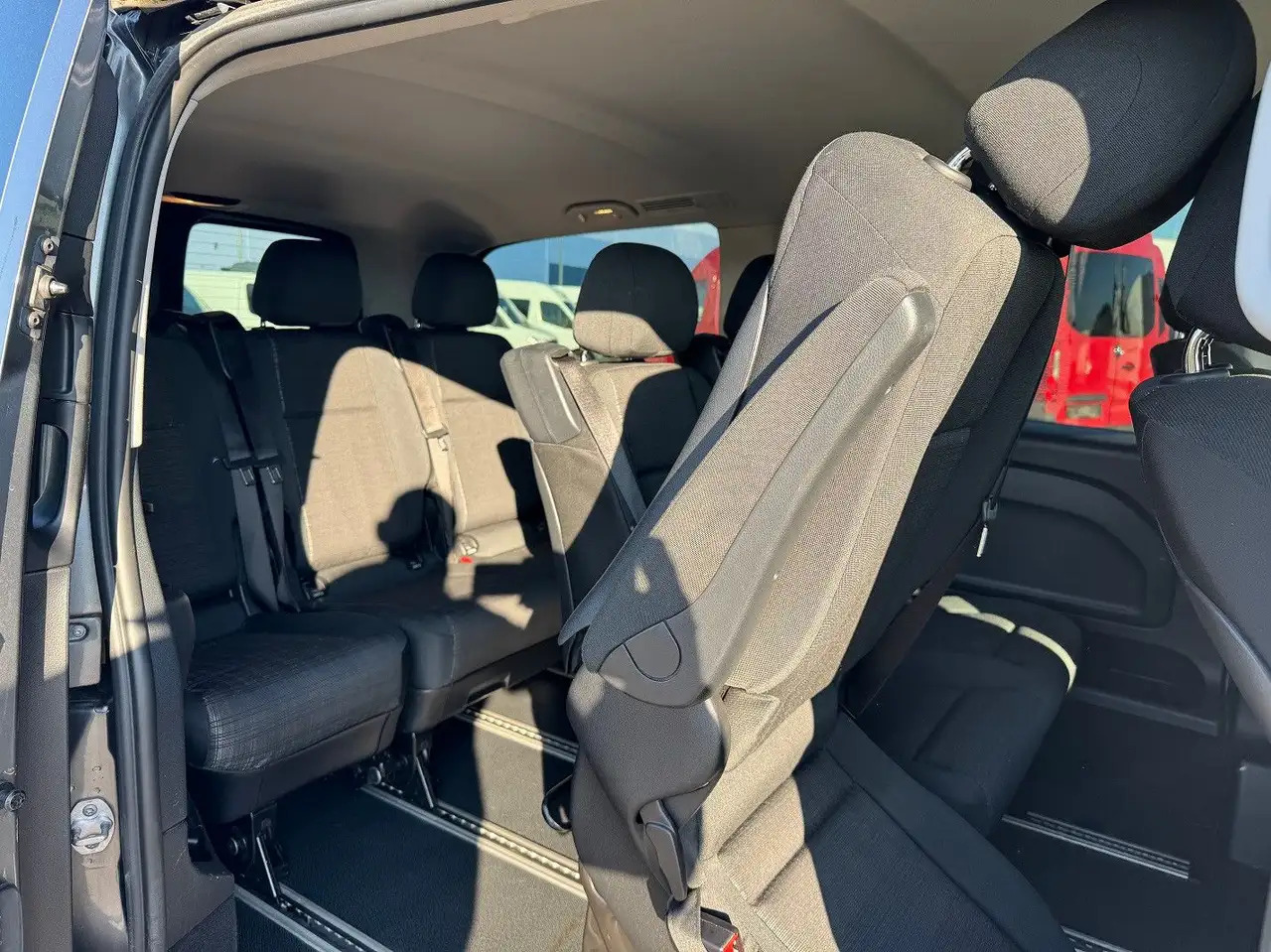 Osobní auto Mercedes-Benz Vito Tourer 119 CDI Edition 4x4 Lang: obrázek 11